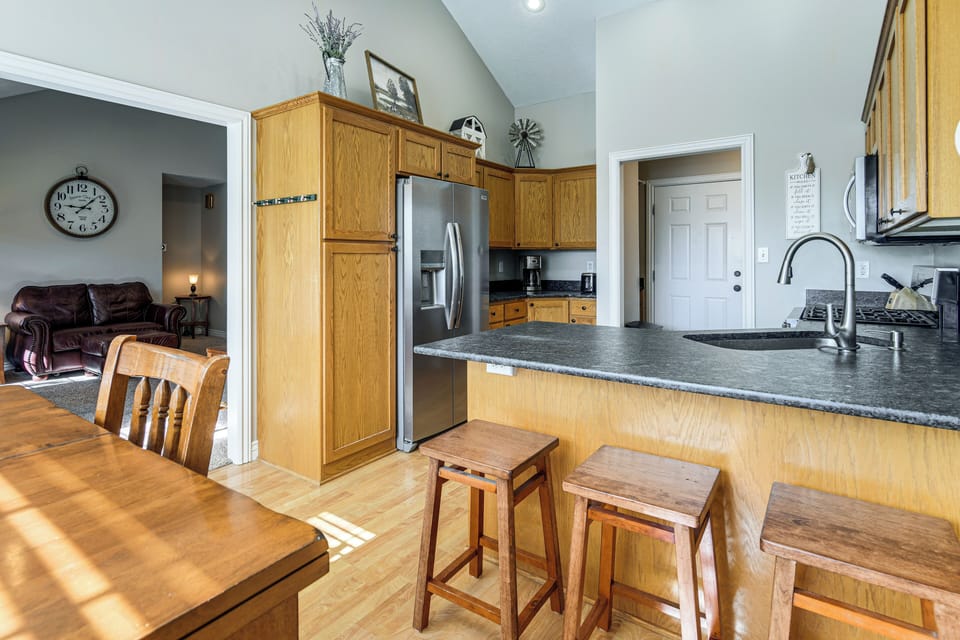 House (3 Bedrooms) | Interior