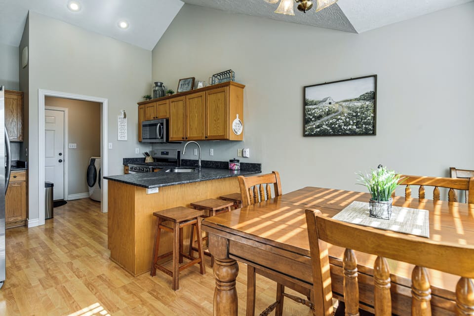 House (3 Bedrooms) | Interior
