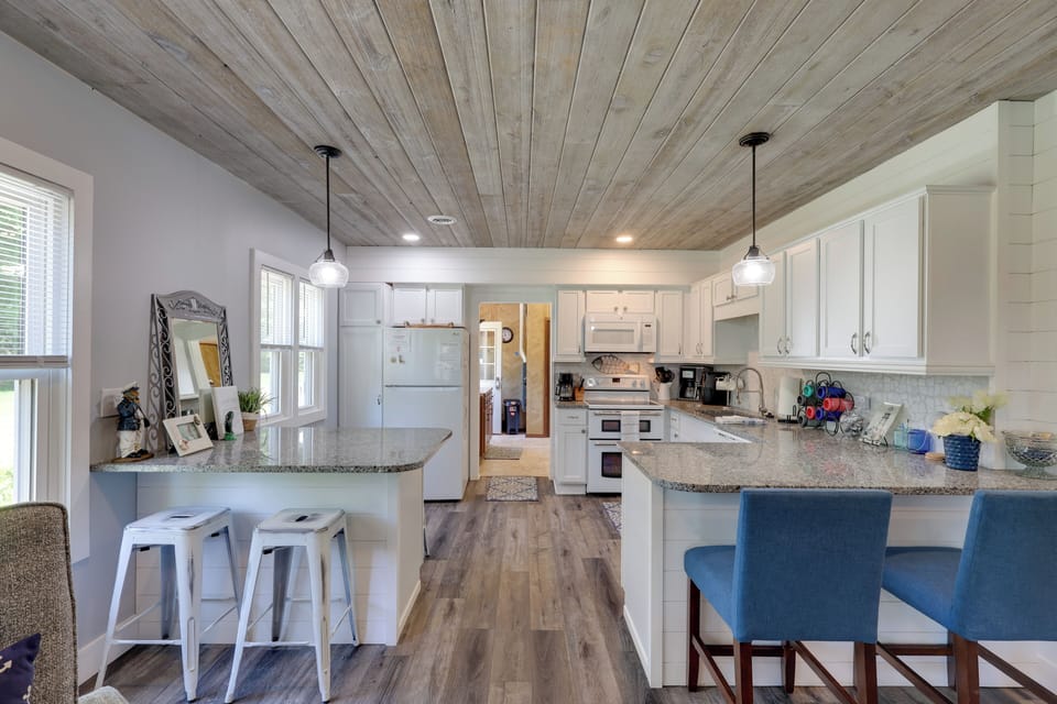 House (2 Bedrooms) | Interior