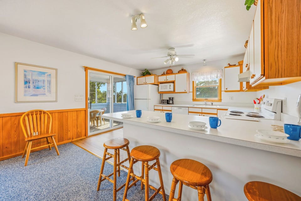 Surf or Sound Realty - 1252 - Tern Inn - Kitchen -1