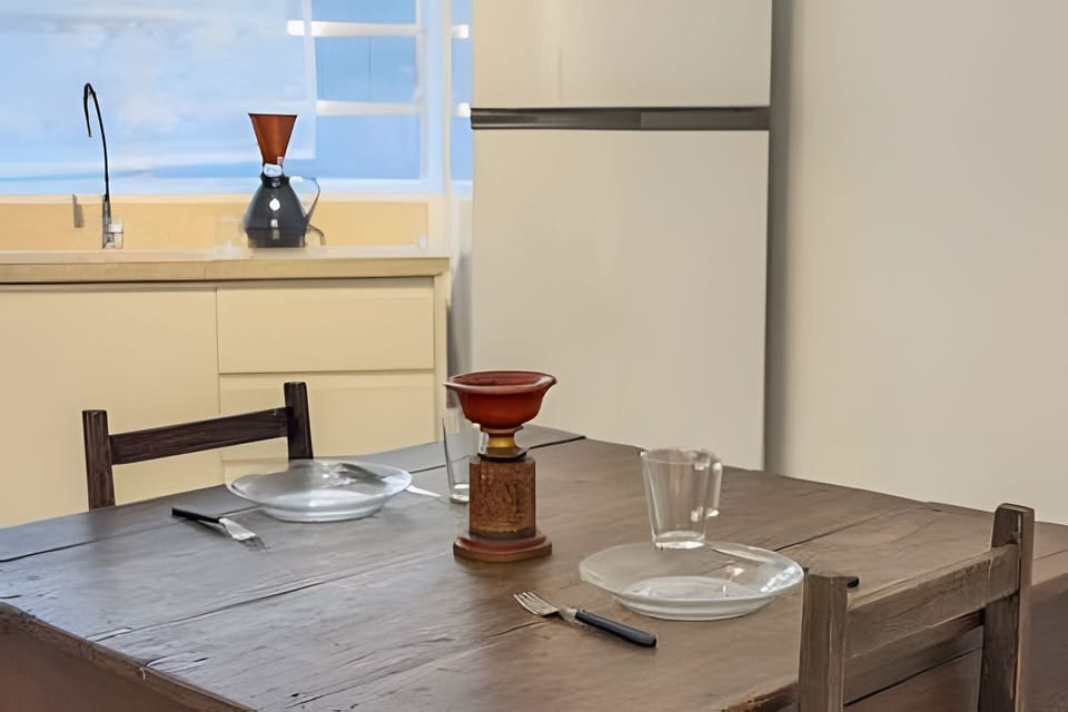 Basic Apartment | Dining