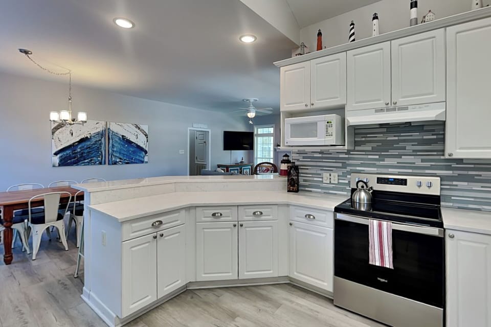 Full Kitchen