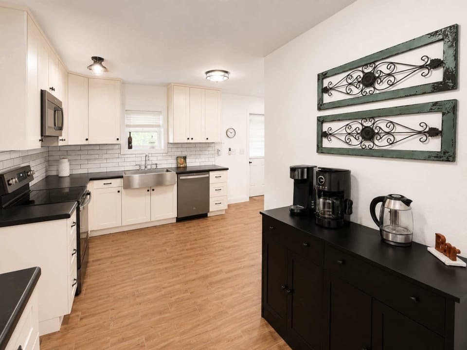 House, Multiple Beds (Five Arrows Lakehouse) | Private kitchen