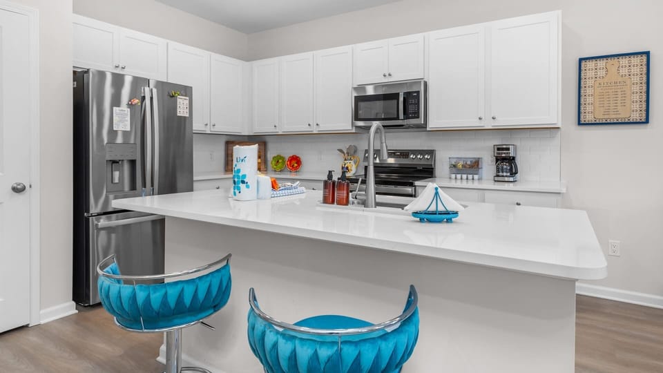 Townhome, Multiple Beds, Garden View (Light on Lumen) | Private kitchen