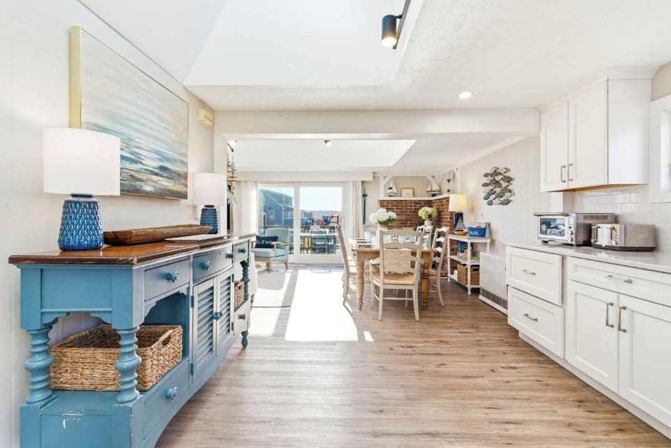House, Multiple Beds (Mimi's Beach House) | Private kitchen