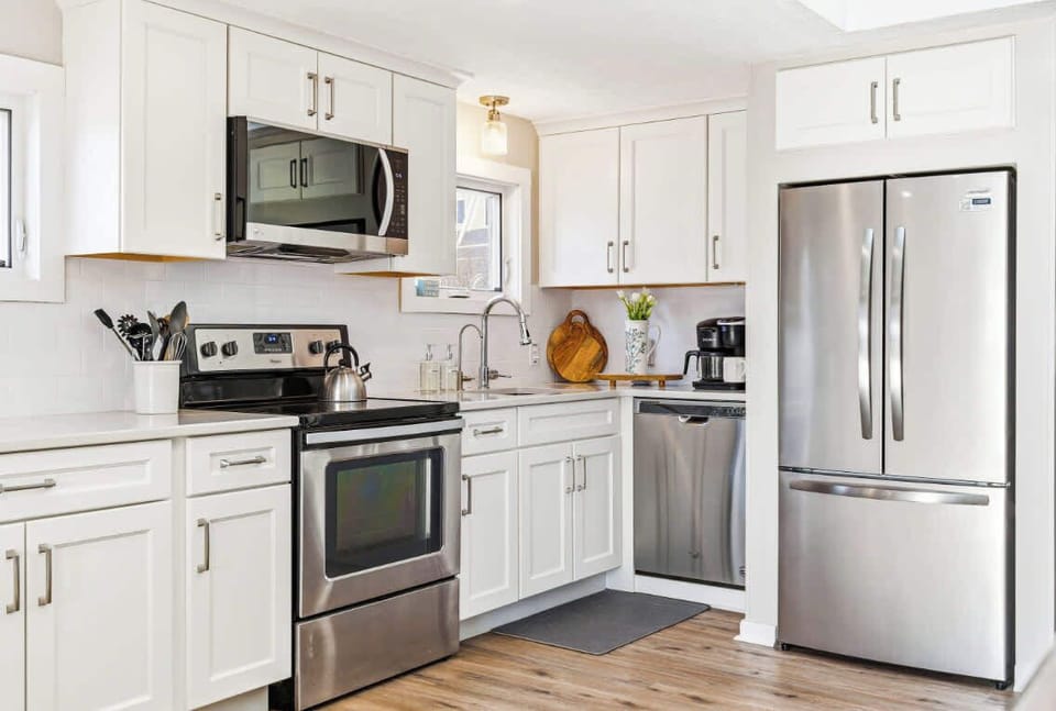 House, Multiple Beds (Mimi's Beach House) | Private kitchen