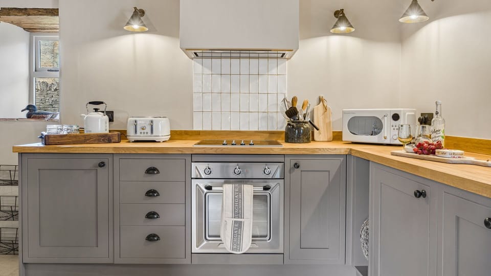 This chic kitchen exhibits elegance and practicality.