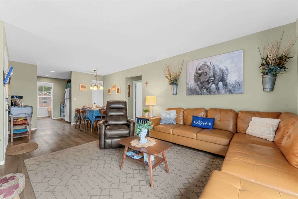 Condo, Multiple Beds, Mountain View (The Vista Condo) | Living area