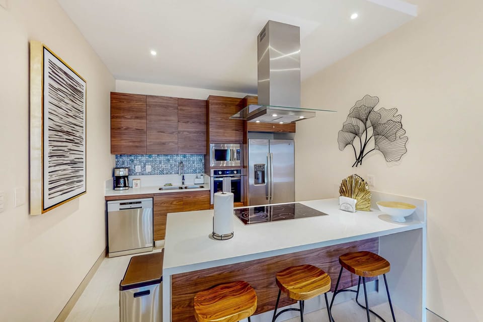 Apartment, Multiple Beds, Pool View (Vista Velas III 8404) | Private kitchen