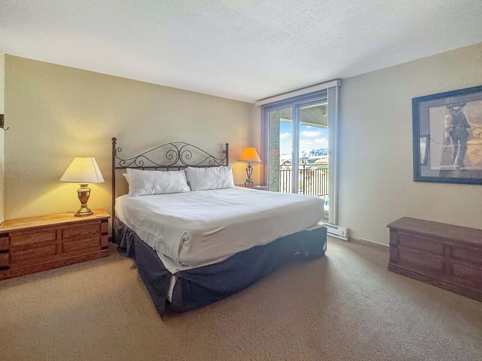 King Bedroom with Ensuite bath | Listed with @BookTraverse