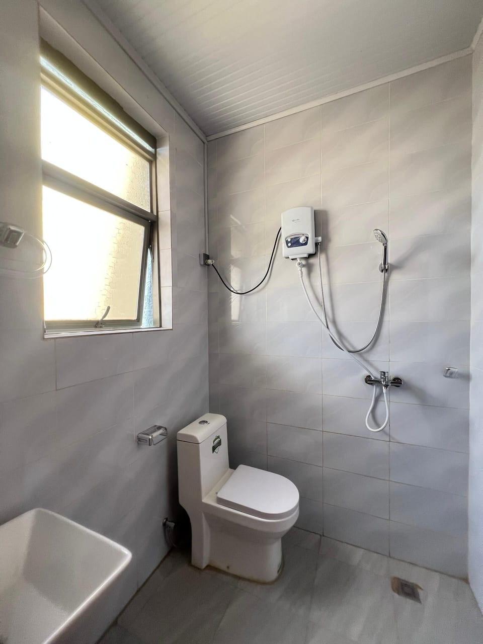 Comfort Double Room, City View | Bathroom | Free toiletries, slippers, towels, soap