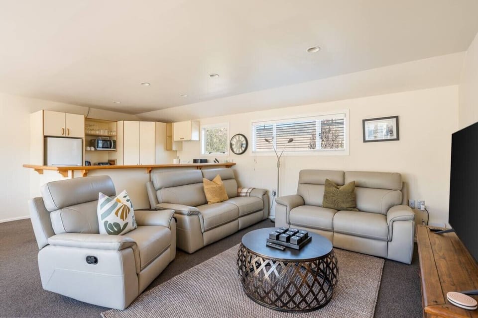 Lounge room