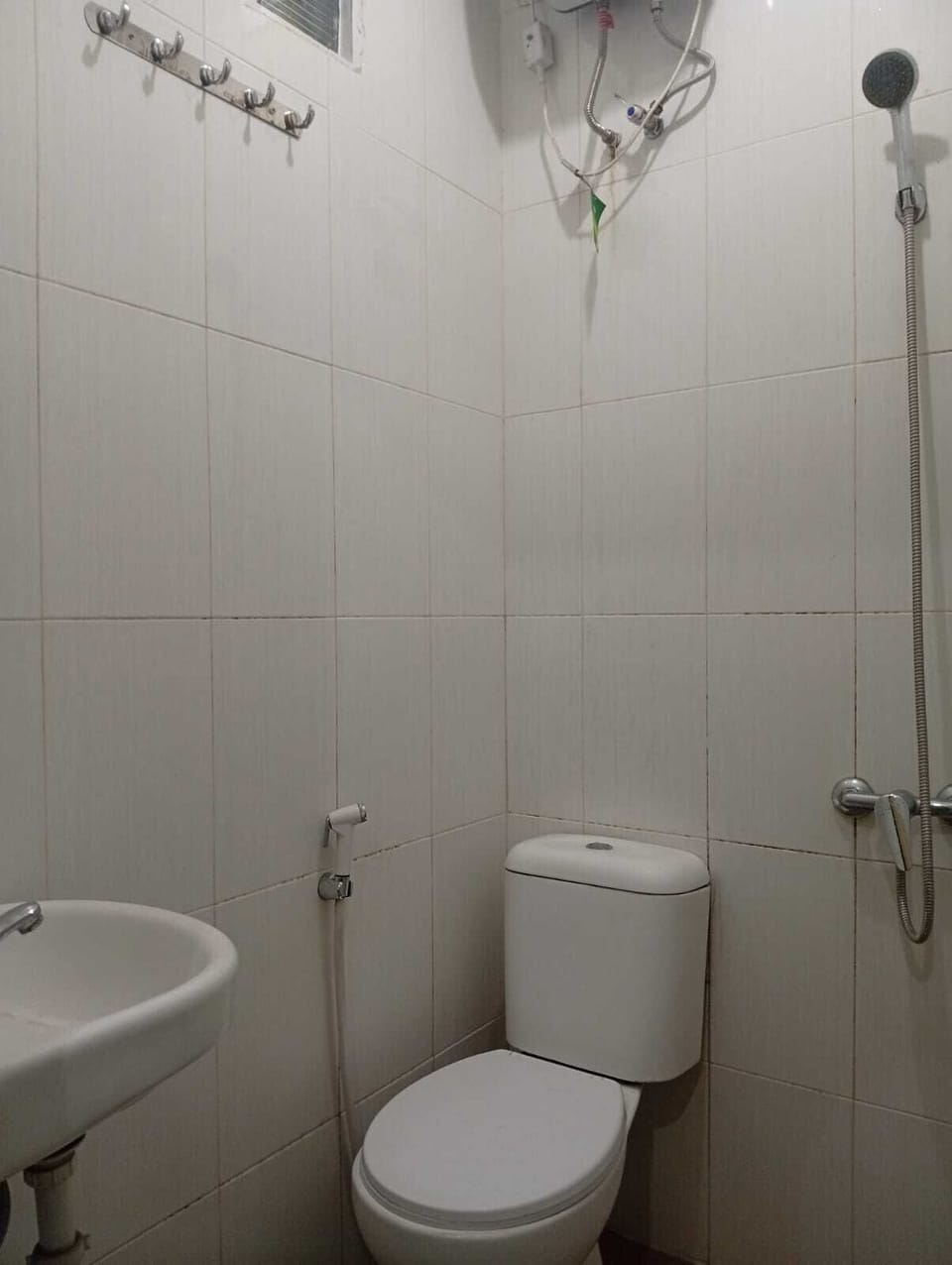 Towels, soap, shampoo