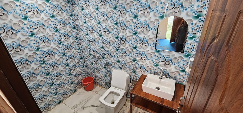 Double Room, Balcony, Mountain View | Bathroom | Shower, towels, soap, shampoo