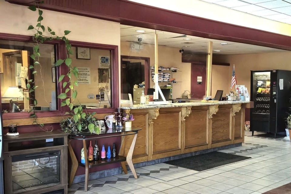 Entrance / Reception