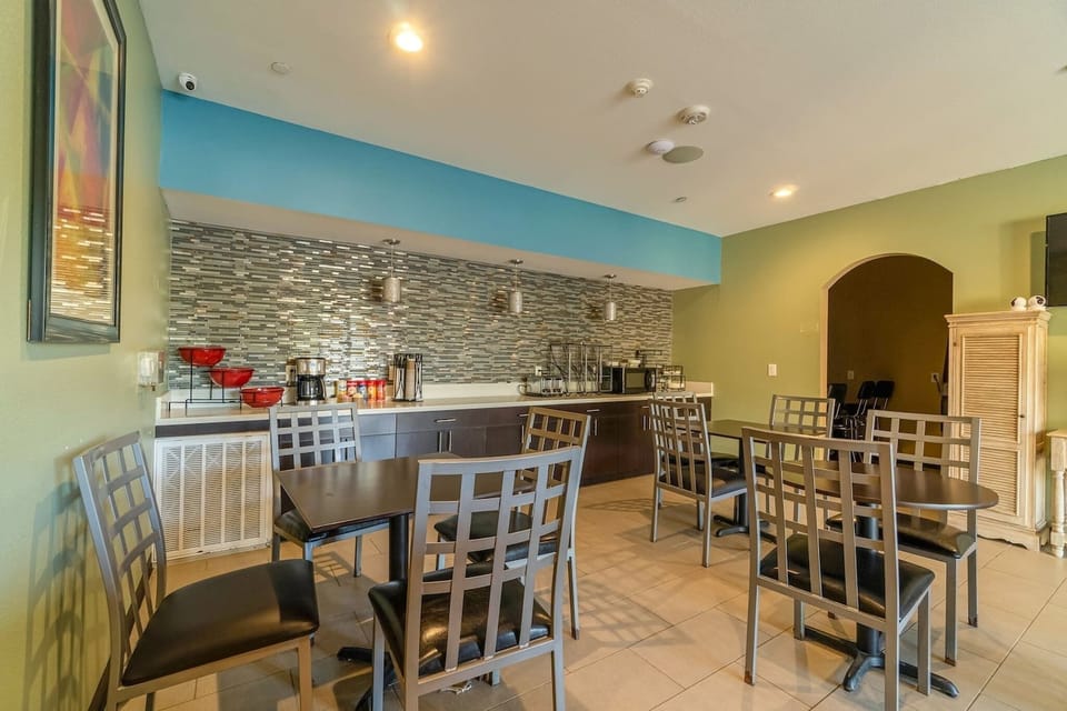Entrance / Reception