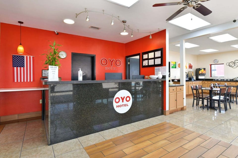Entrance / Reception