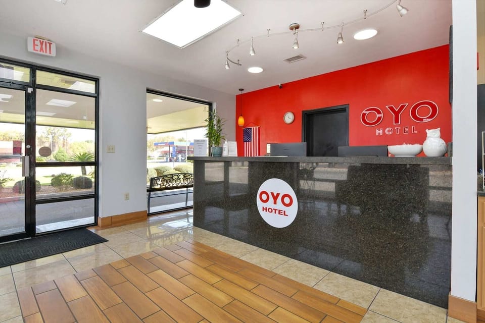 Entrance / Reception