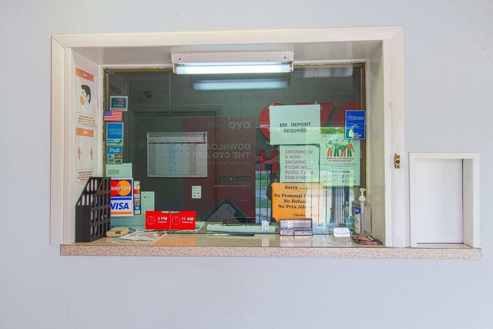 Entrance / Reception