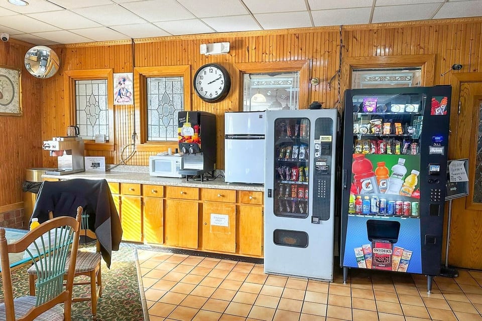 Entrance / Reception