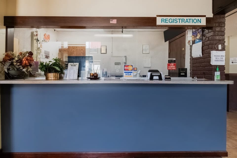 Entrance / Reception