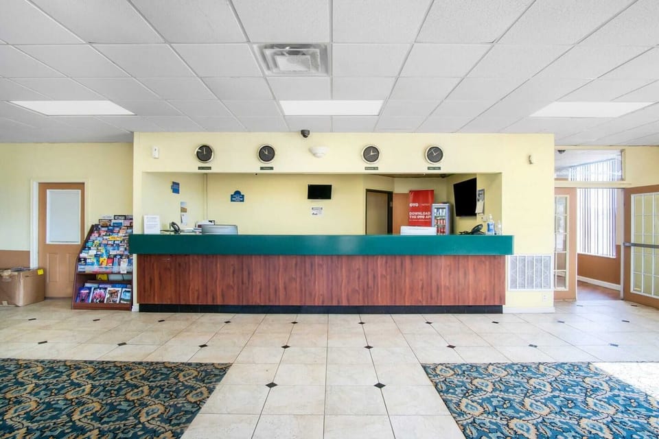 Entrance / Reception