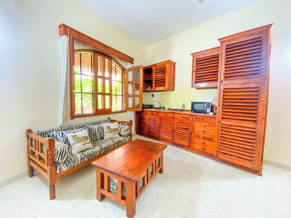 Comfort Villa, 2 Bedrooms, Patio, Garden View | Living area