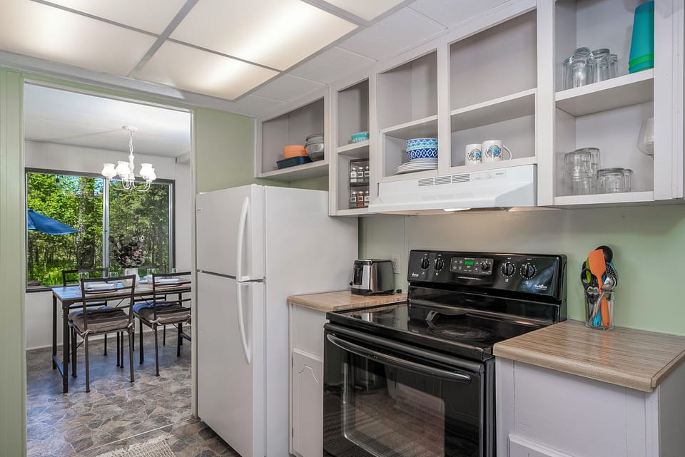 Full Kitchen 