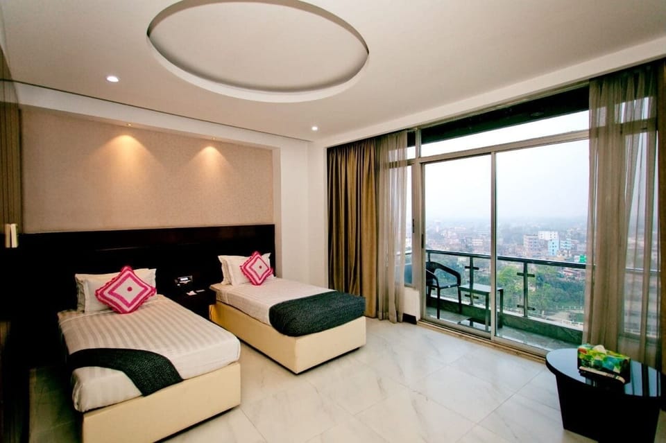 Deluxe Double or Twin Room, Balcony, Lake View | Egyptian cotton sheets, premium bedding, individually furnished, desk