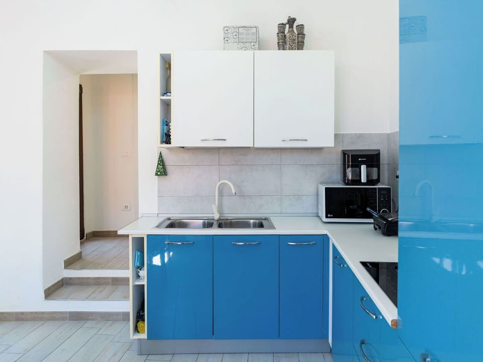 Interior Design, Apartment, Balcony, Hardwood, Wood Stain, Wood Flooring, Handrail, Daylighting, Hotel, Penthouse Apartment