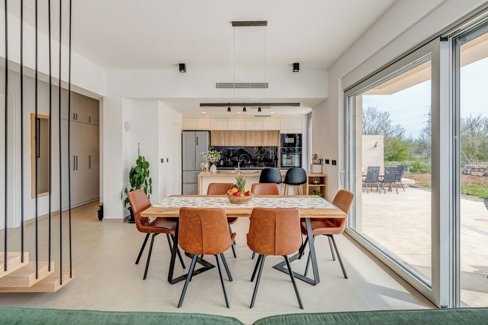 Luxury Villa, Pool View | Dining