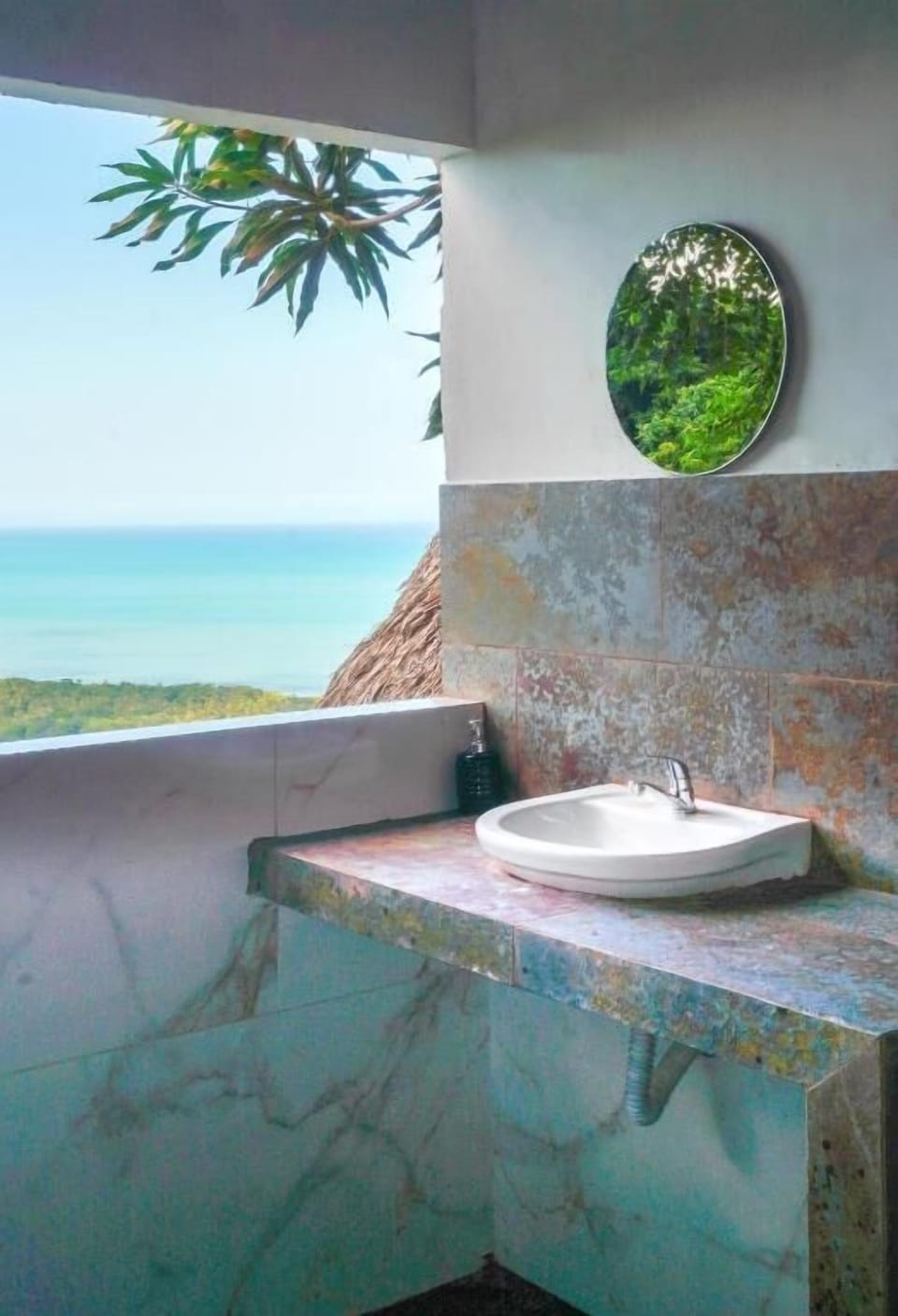 Deluxe Double Room, Balcony, Ocean View | Bathroom