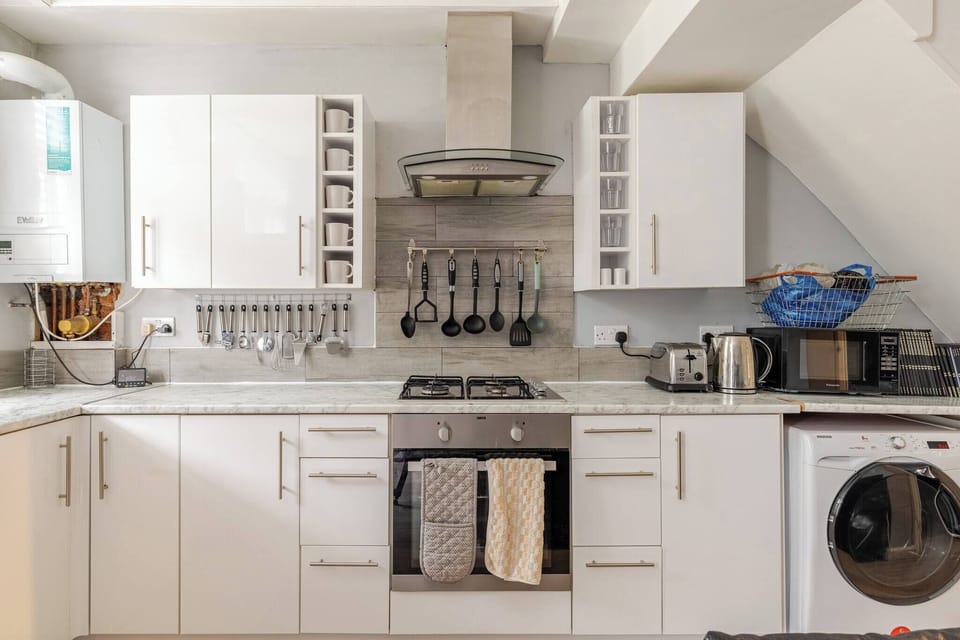 House, 4 Bedrooms | Interior