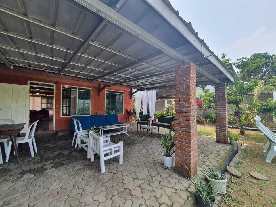 Villa | Outdoor dining
