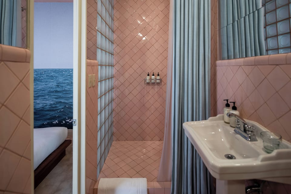 Comfort Studio, Courtyard View | Bathroom | Shower, hair dryer, towels, soap