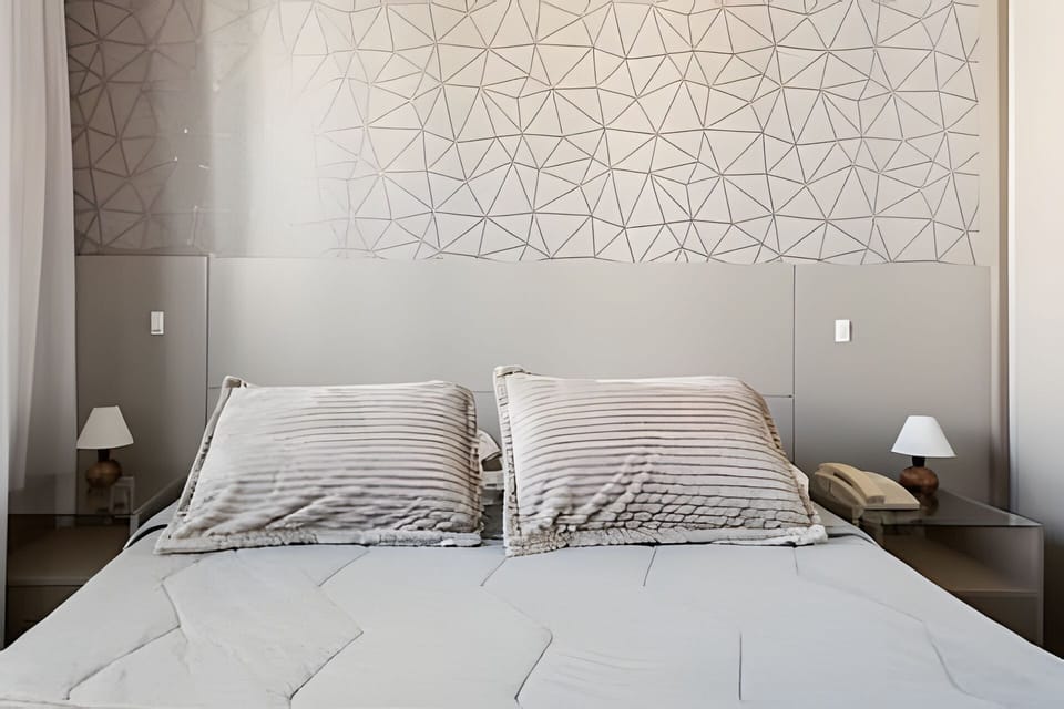 Apartment | In-room safe, laptop workspace, blackout drapes, soundproofing