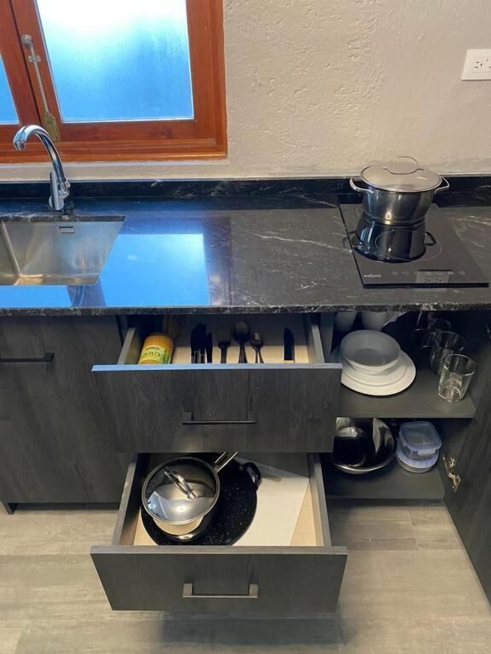 Comfort Studio, City View | Private kitchen