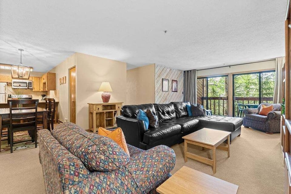 Living Area - Cimarron 203 - Breckenridge Vacation Rental