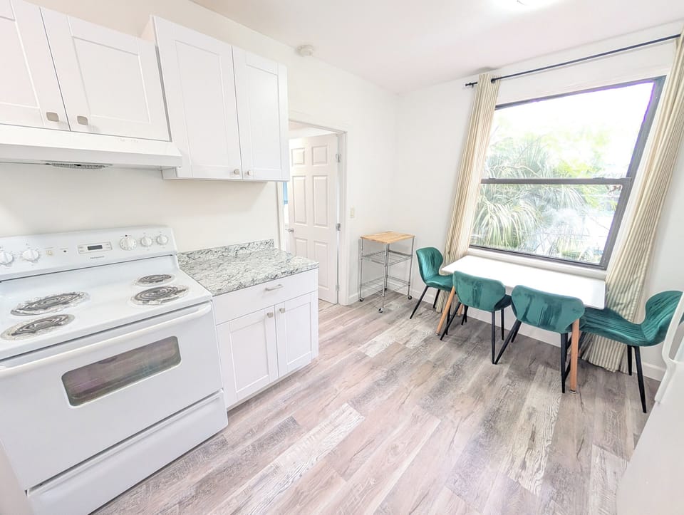 Kitchen with breakfast table for 4