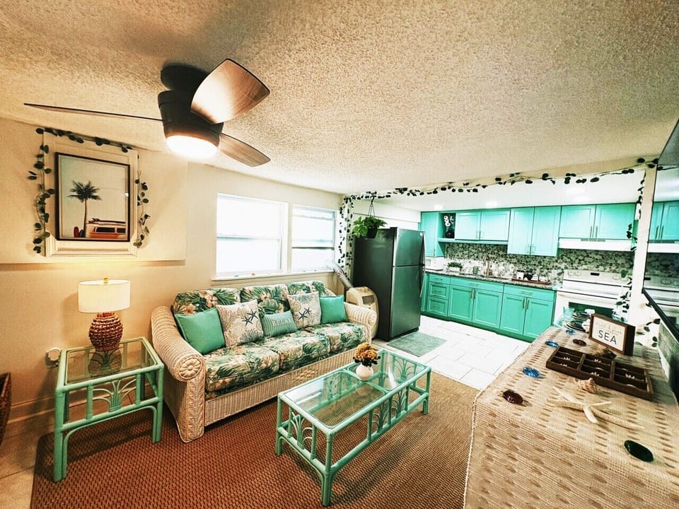 Living room kitchen Combo