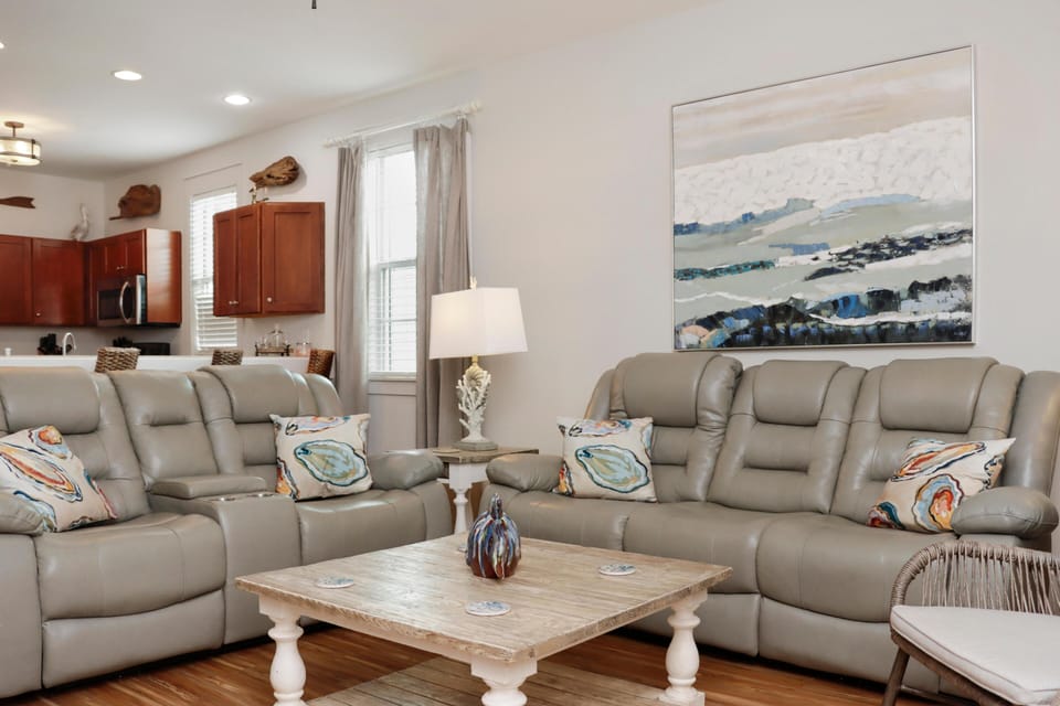 House, Multiple Beds (Barefoot Cottage B28) | Living area