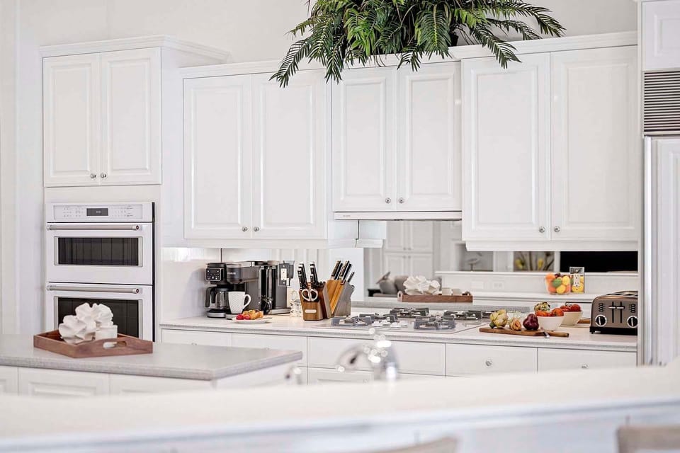 Large Kitchen with Lots of Amenities
