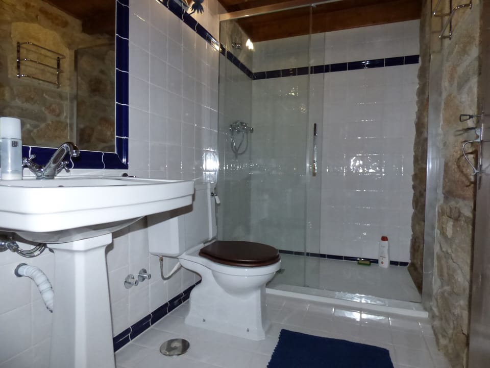 Studio | Bathroom | Towels