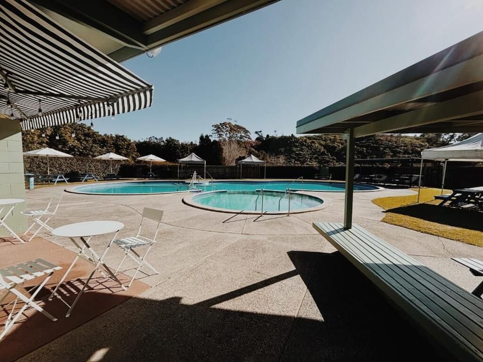 Welcome Bay Hot Pools and Accommodation Campground/ 
RV Resort in Tauranga