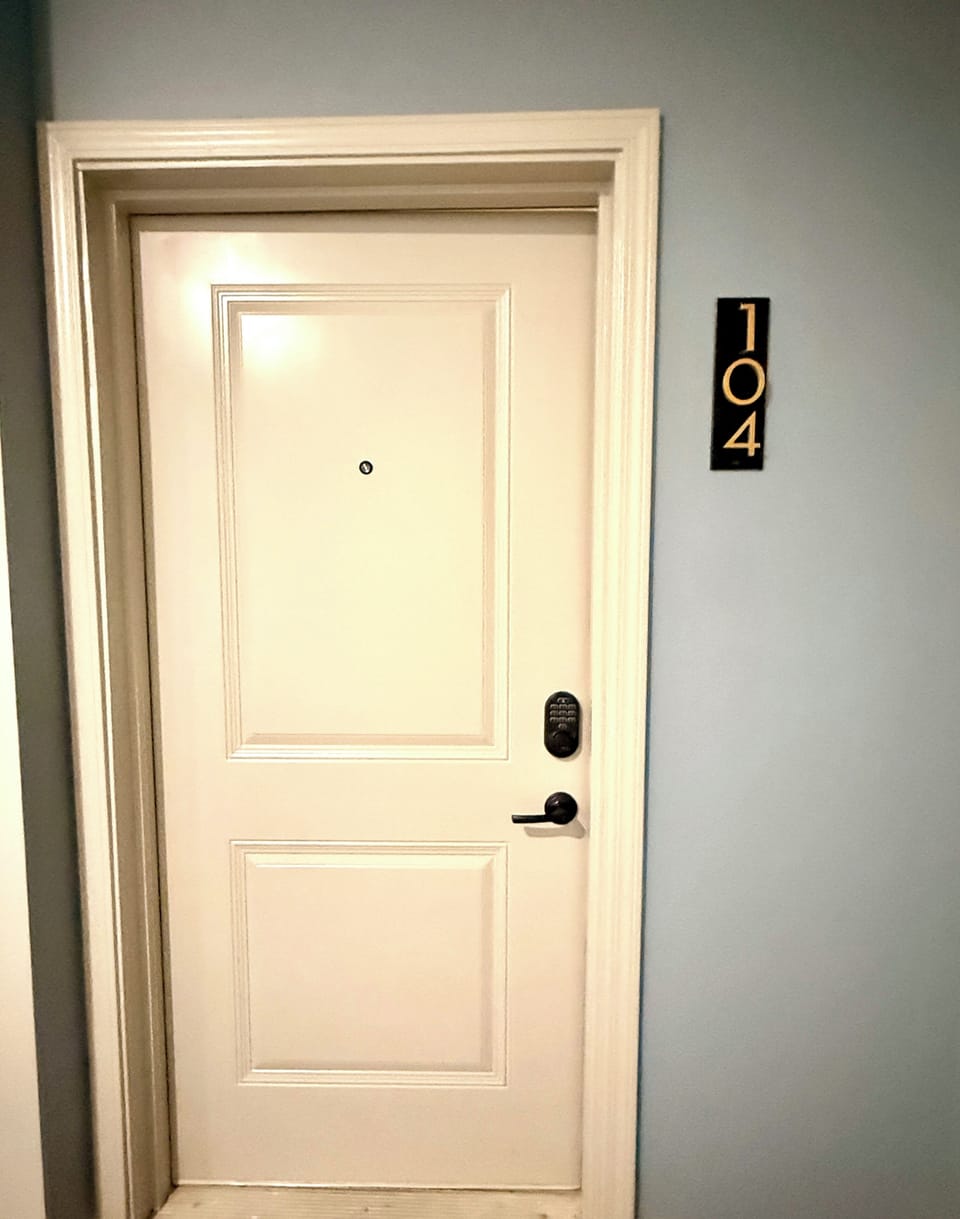 Private entry with keypad lock for easy, secure self check-in