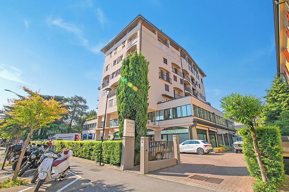 Standard Apartment, 3 Bedrooms, Balcony (Bono Deluxe: 3BR Home in Desenzano) | Exterior