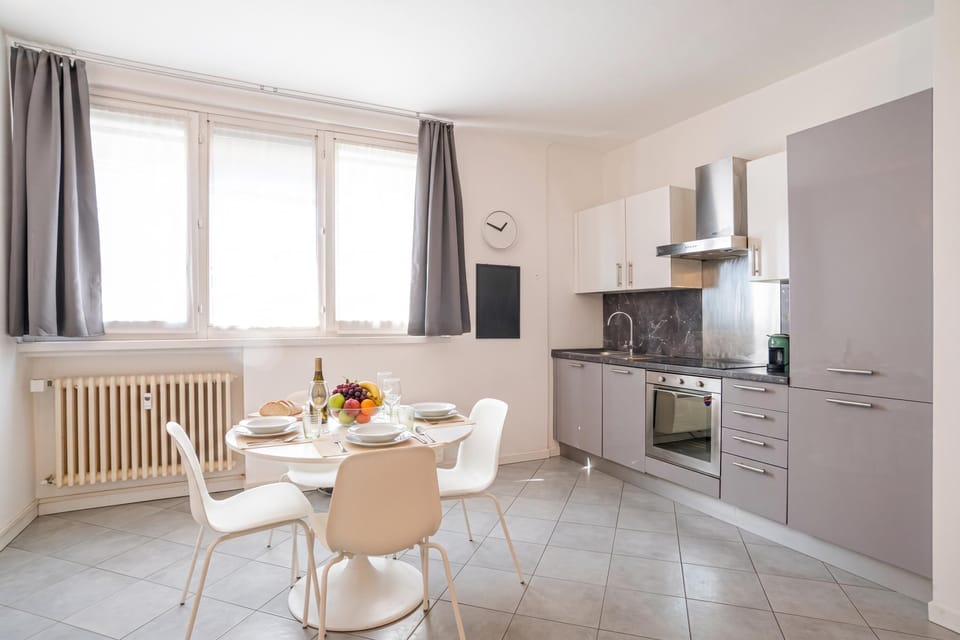 Family Apartment, 1 Bedroom, Air conditioning (Franklin's House Como) | Private kitchen