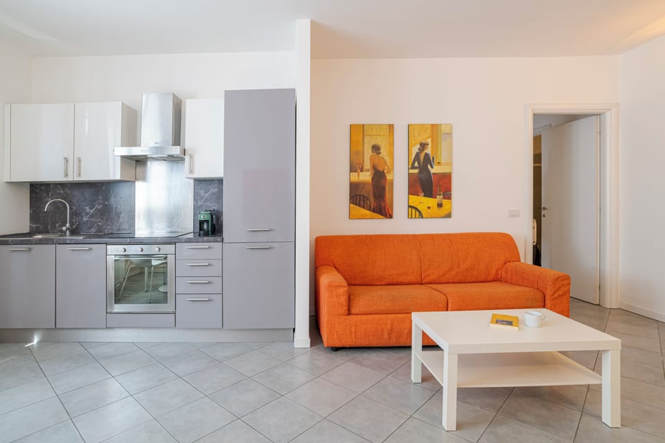 Family Apartment, 1 Bedroom, Air conditioning (Franklin's House Como) | Living area