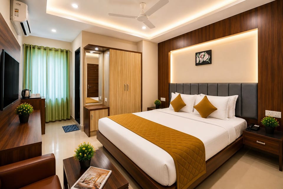 Deluxe Double Room | Blackout drapes, iron/ironing board (on request), WiFi (free)
