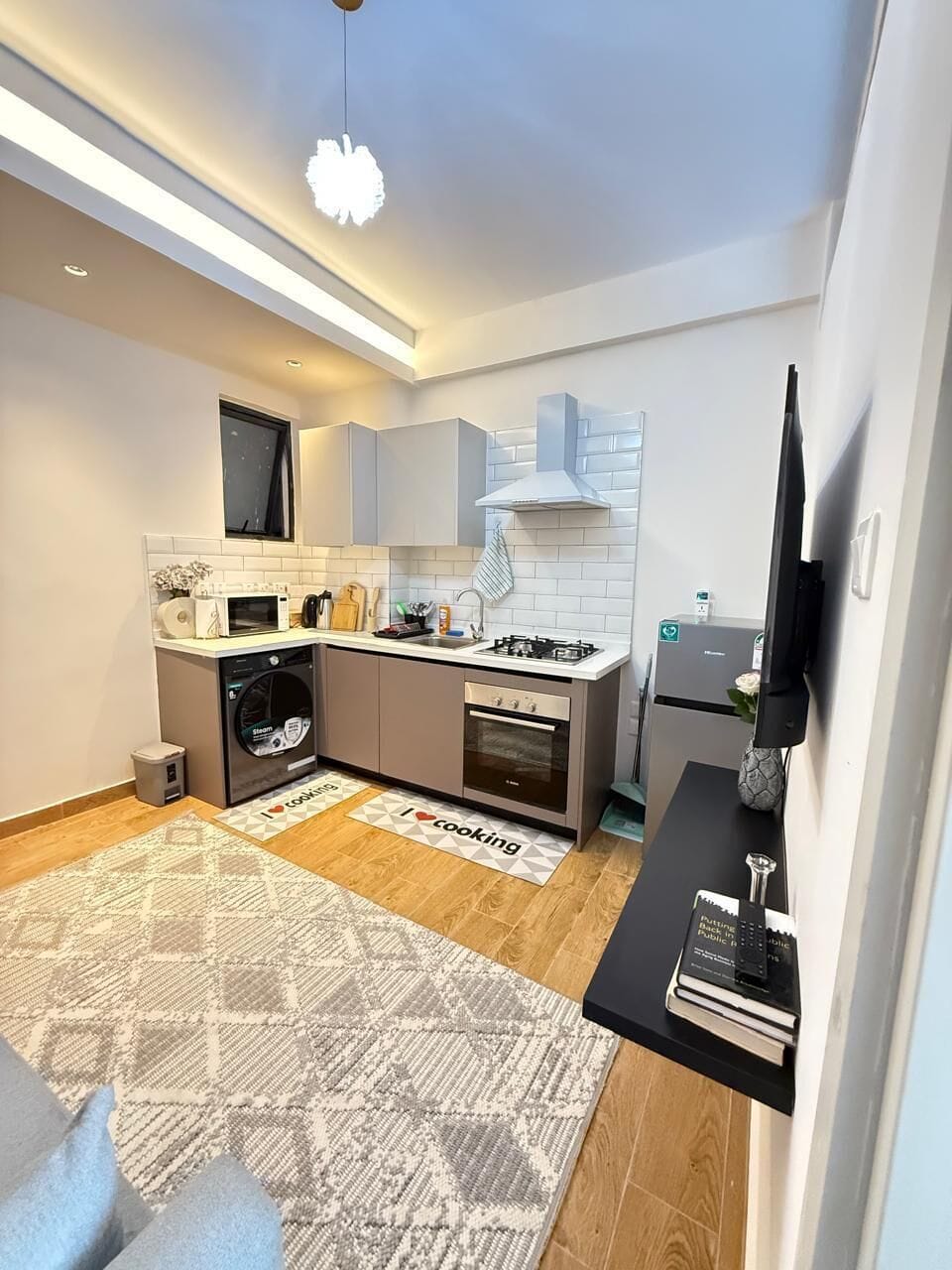 Classic Apartment, City View | Private kitchen | Fridge, microwave, cookware/dishes/utensils